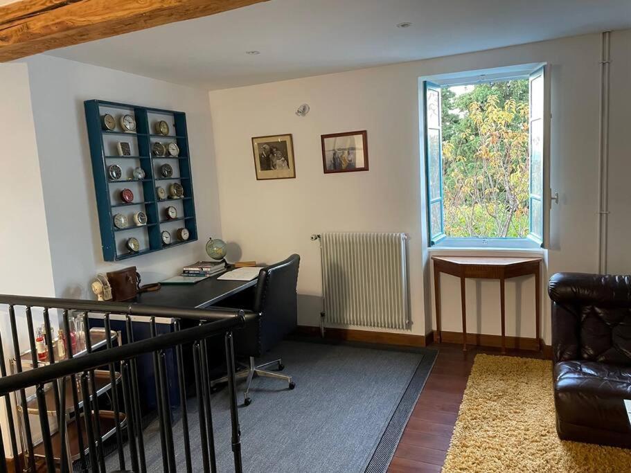 Rue Basse - Village House Overlooking The Pyrenees Montréal Dış mekan fotoğraf